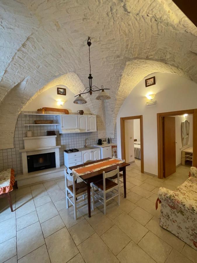 Valle D'Itria Trullo Sovrano Sul Monte Cisternino Ngoại thất bức ảnh