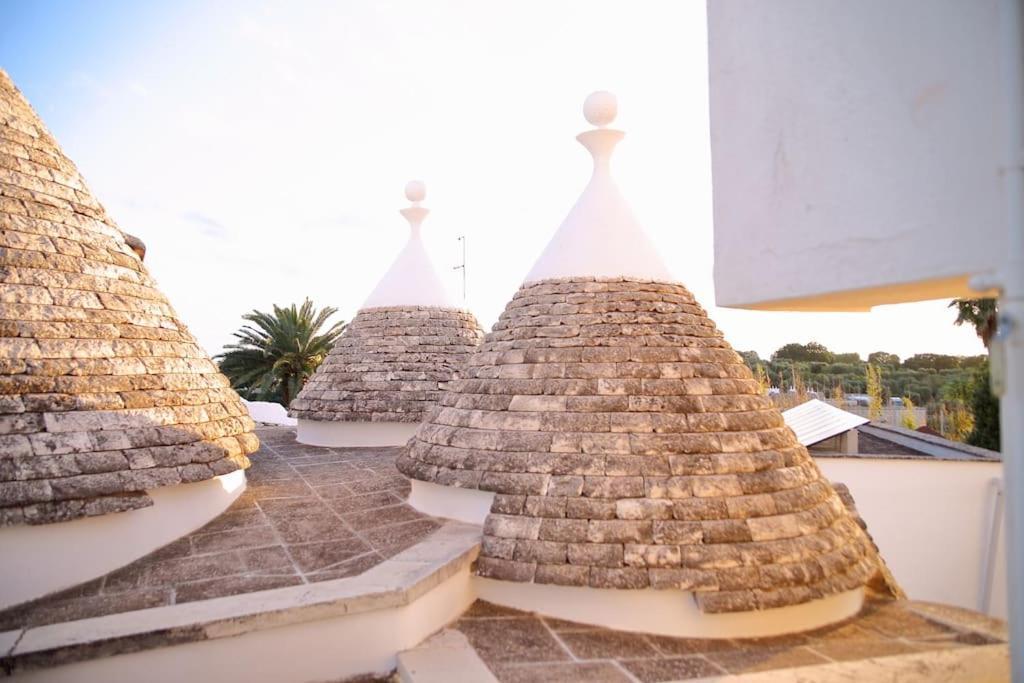 Valle D'Itria Trullo Sovrano Sul Monte Cisternino Ngoại thất bức ảnh