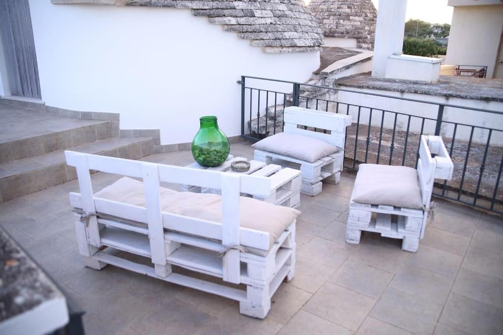 Valle D'Itria Trullo Sovrano Sul Monte Cisternino Ngoại thất bức ảnh